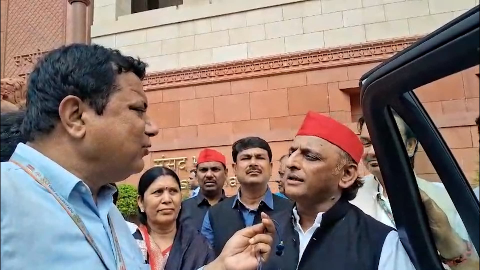 Akhilesh Yadav on NEET Protest: "Education Minister Must Resign Before Parliament Debate"