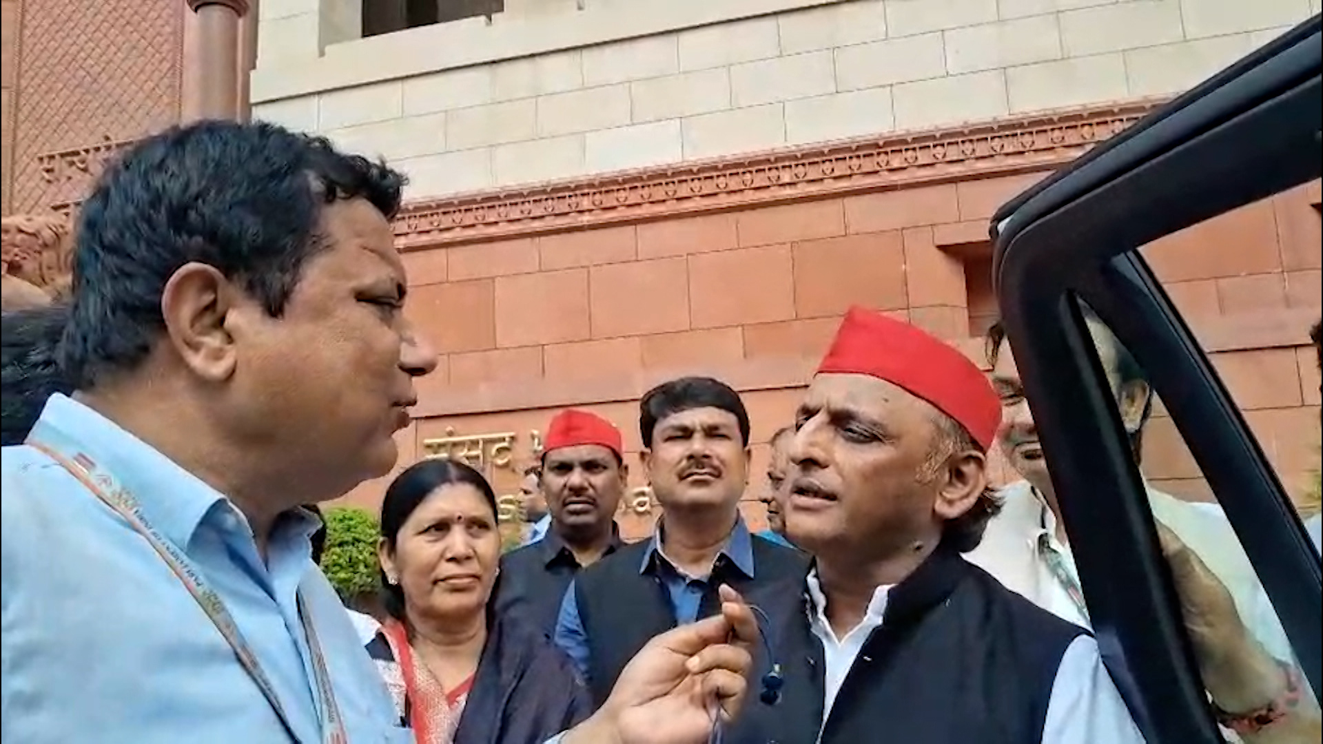 Akhilesh Yadav on NEET Protest: "Education Minister Must Resign Before Parliament Debate"