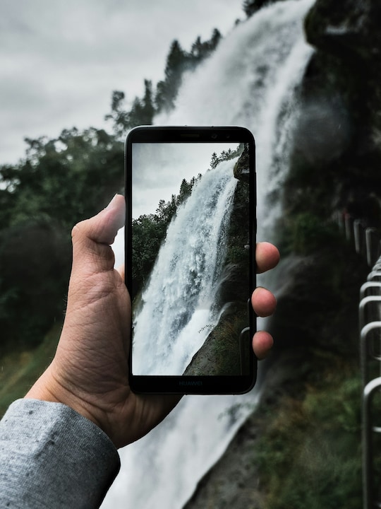 8 Smartphones With 200MP Cameras