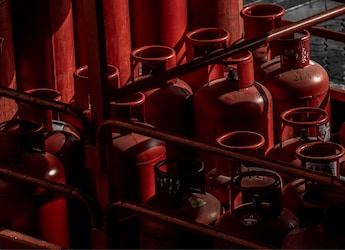 Out Of Cooking Gas? Instamart Can Now Deliver An LPG Cylinder In Just 10 Minutes