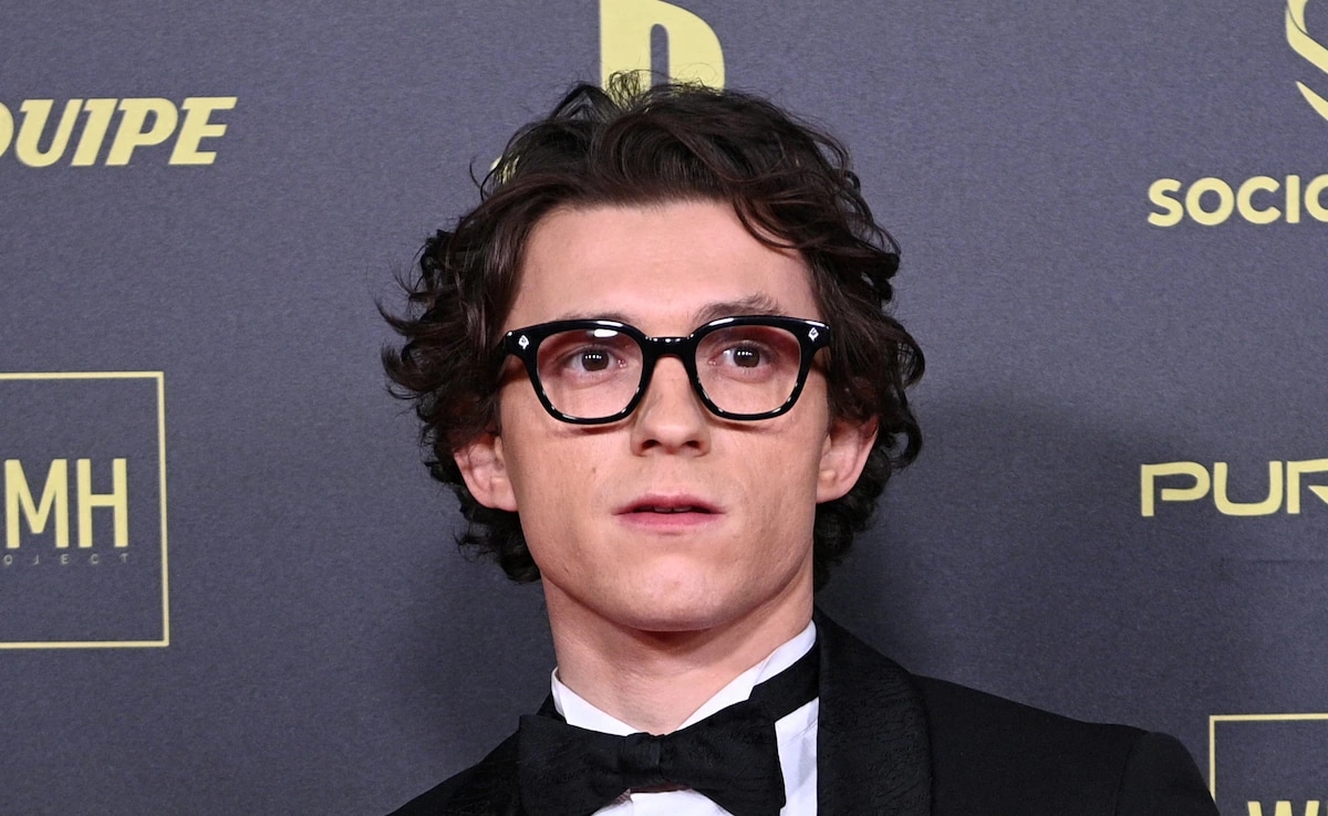 Viral: 'Spiderman' Tom Holland Lands In Mumbai Ahead Of The Odyssey Event