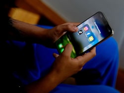 Australia's Under-16 Social Media Ban Fails To Clear 1st Hurdle In Age Checks