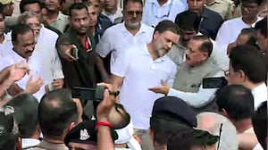 Rahul Gandhi Rejects Centre's Outreach, To Continue Protest Outside PM's House