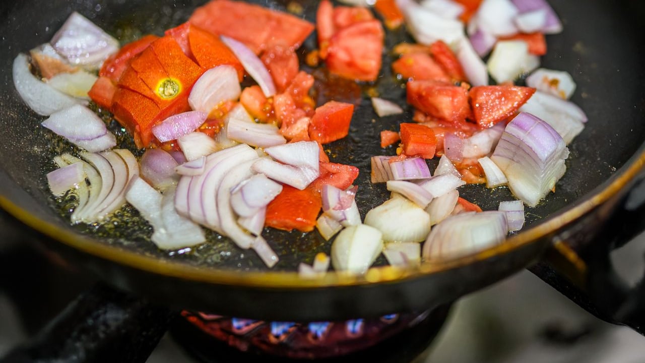How To Make Non-Stick Pans Last Longer How To Make Non-Stick Pans Last Longer
