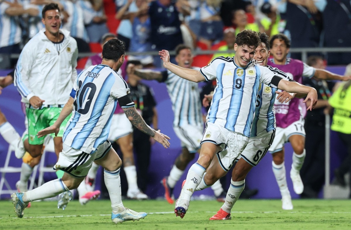 Argentina break through Switzerland to end Messi’s quiet run in World Cup clash
