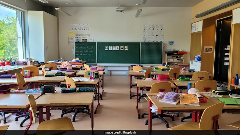 Palghar School Holiday: पालघरमध्ये जिल्ह्यातील सर्व शाळा-महाविद्यालयांना सुट्टी जाहीर, जिल्हाधिकाऱ्यांचे आदेश