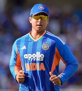 Does Vaibhav Sooryavanshi Fear Any Bowler? His Four-Word Reply Goes Viral