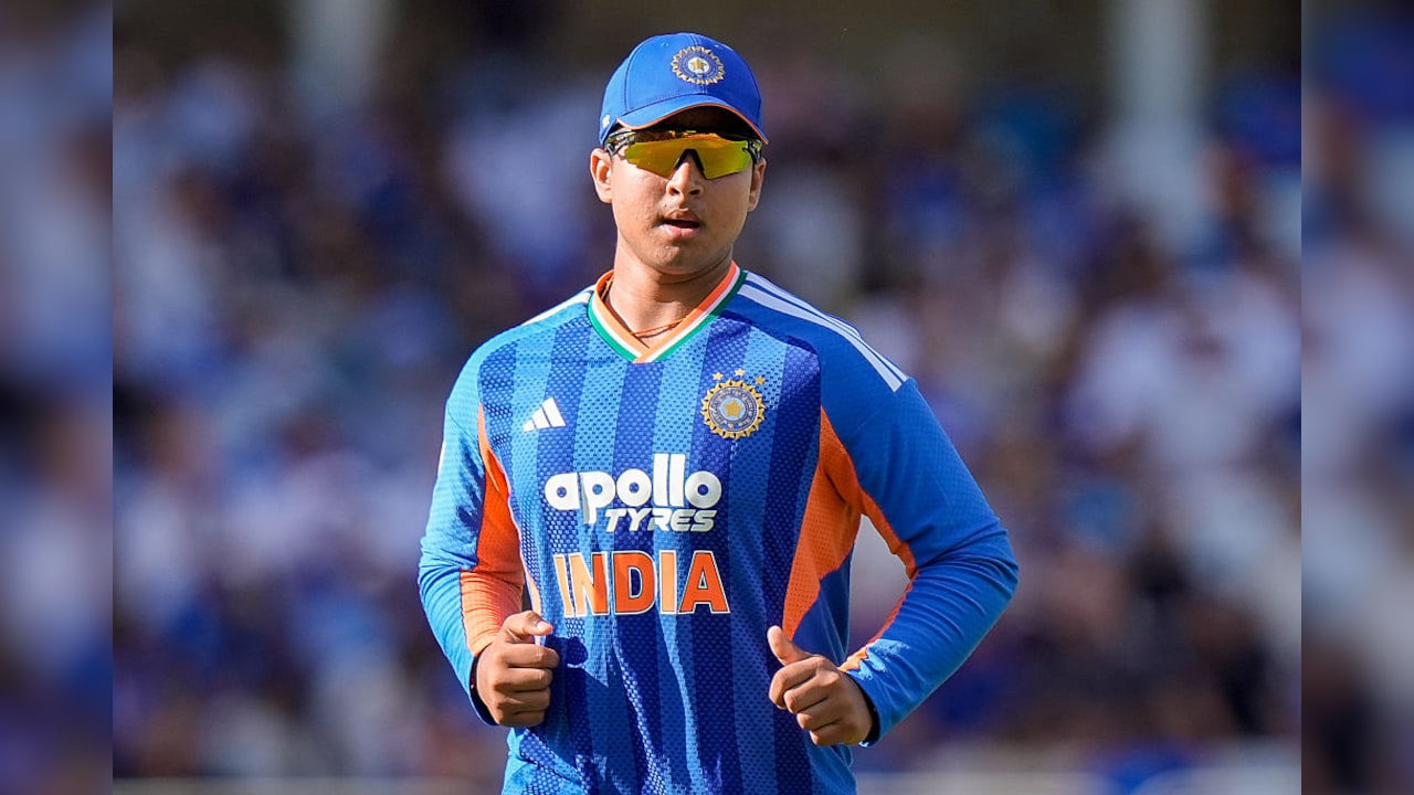Rahul Dravid Delivers Blunt Red Ball Verdict On Vaibhav Sooryavanshi: "Hes Only 15"