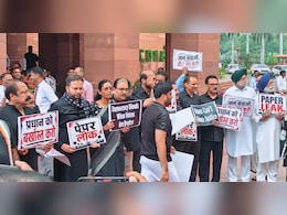 मॉनसून सेशन LIVE:  लोकसभा में विपक्ष का हंगामा, ओम बिरला बोले- सरकार चर्चा को तैयार