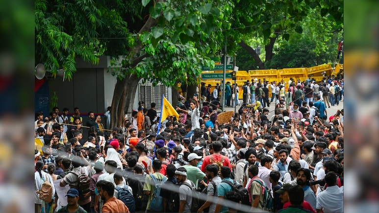 In Poll-Bound Punjab, Parties Jostle To Own The Student Protests