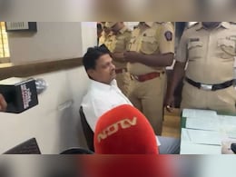 Sena Corporator Who Assaulted Doctors Surrenders Day After Court Cancels Bail
