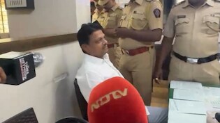 Sena Corporator Who Assaulted Doctors Surrenders Day After Court Cancels Bail