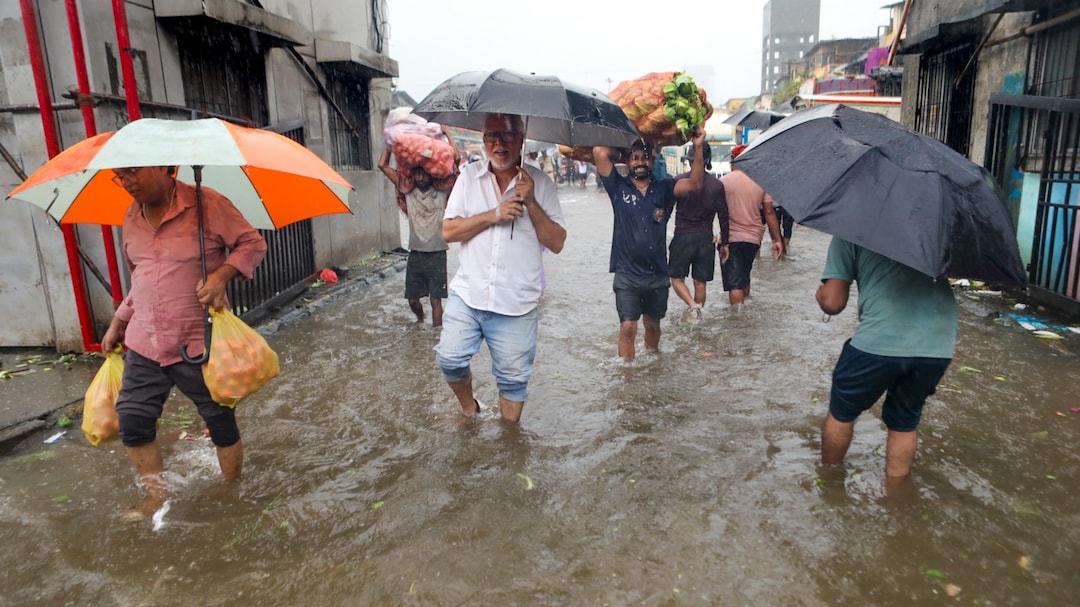 Mumbai Rains Live Updates: IMD Issues Orange Alert, Mumbai, Thane To Receive Heavy To Very Heavy Rainfall