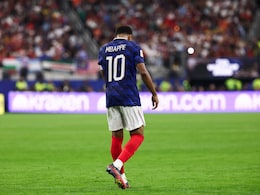 Kylian Mbappe Fails To Get Past Lionel Messi, Dreams Of 3rd Straight FIFA World Cup Final Shattered