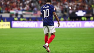 Kylian Mbappe Fails To Get Past Lionel Messi, Dreams Of 3rd Straight FIFA World Cup Final Shattered