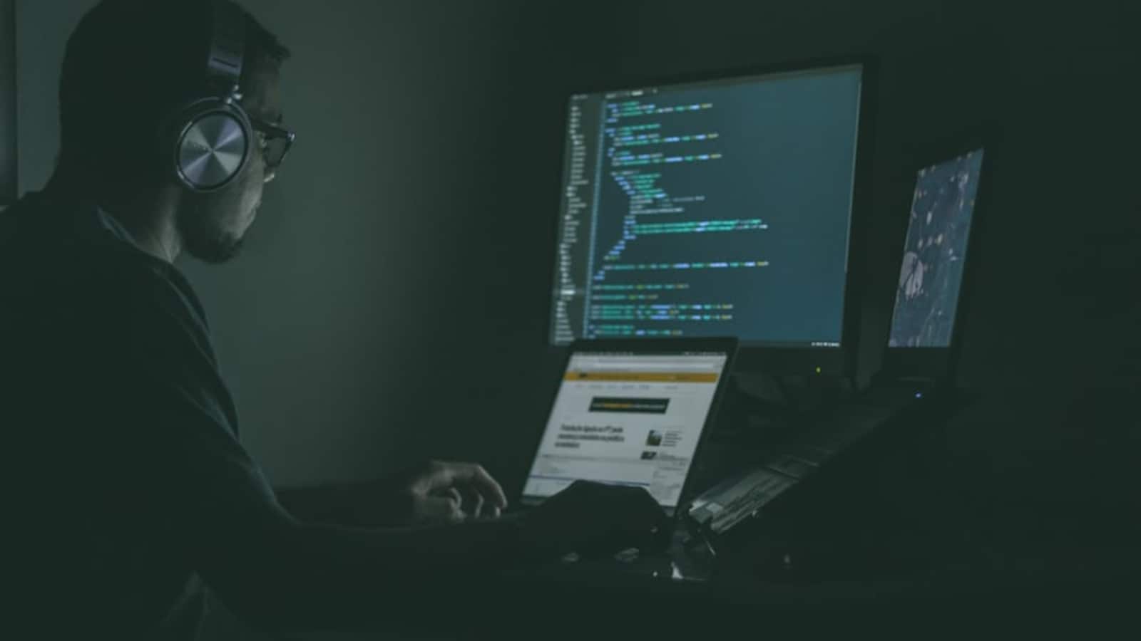 Denied Admission To IIT Kanpur’s Bachelor of Cyber Security Programme, Student Hacks Websites