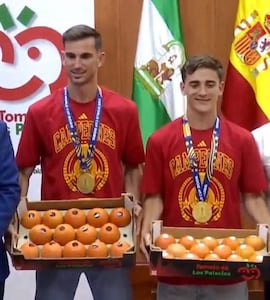 Tomatoes Worth Their Weight: Spains World Cup-Winning Duo Rewarded With Unique Tradition