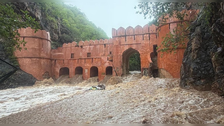 राजस्&zwj;थान में कई जगह भार&zwj;ी बारिश, मौसम व&zwj;िभाग का आया नया पूर्वानुमान&nbsp;