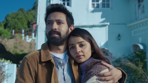Musafir Cafe Review: Come, Fall In Love With Vikrant Massey, But Dare Not Leave Him