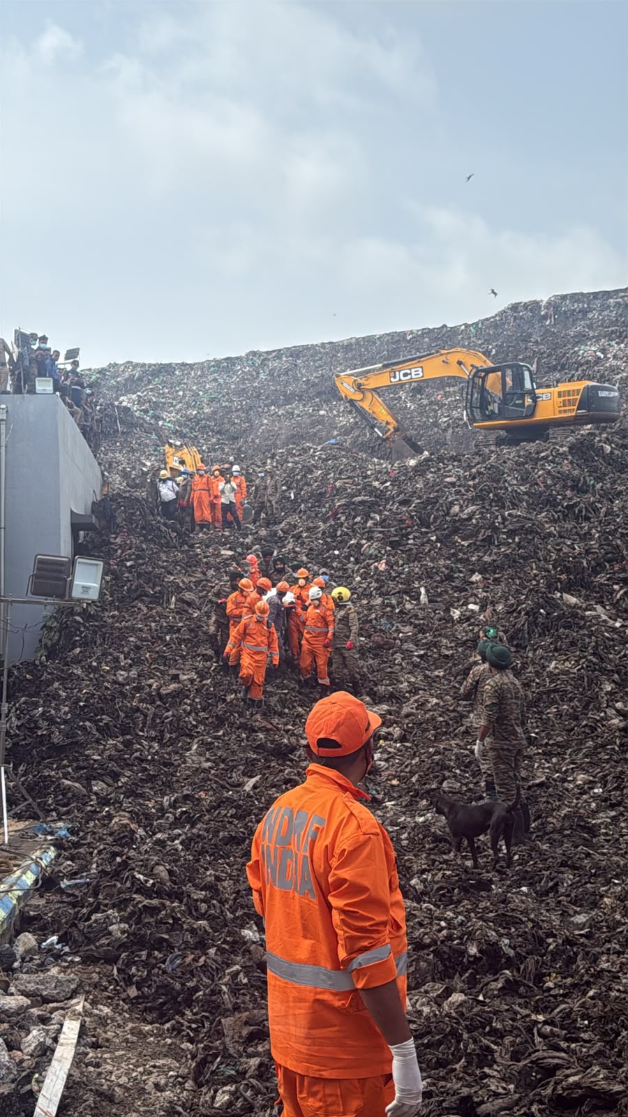 Pune Building Collapse Death Count Rises To 8, 1 Missing Under Garbage Dump