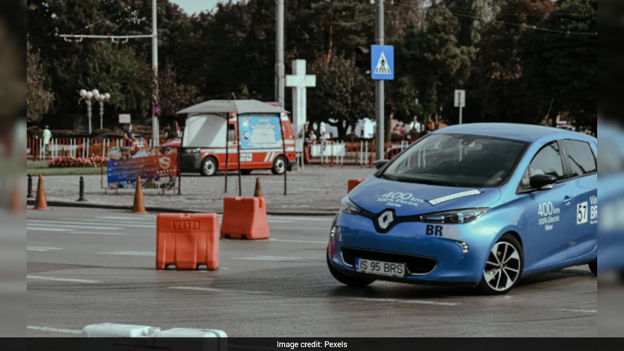 Electric Car Sales Jump 35% Due To Rising Oil Prices Amid Middle East War