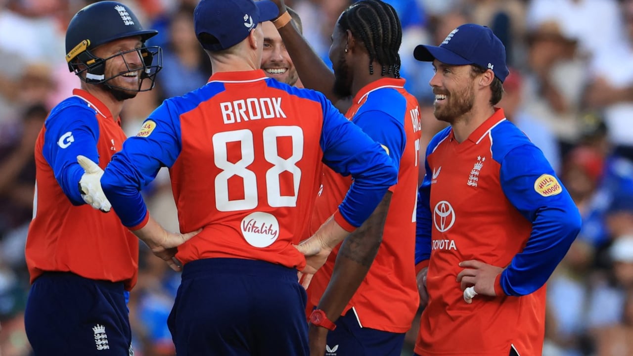 3rd T20I: Gambhirs India Suffer Their Biggest Loss, England Take 2-0 Lead