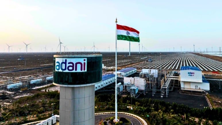 अदाणी ग्रीन ने रचा इतिहास, बिजली कैपेसिटी 20 GW के पार, 4,122 करोड़ के रिकॉर्ड स्तर पर पहुंचा EBITDA