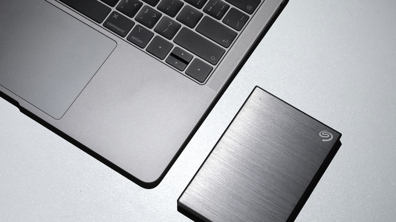 7 Top-Rated External Hard Disks For Students And Content Creators