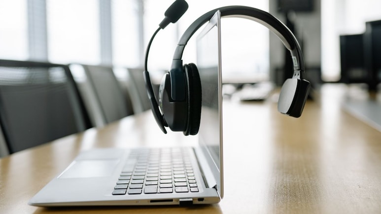 Best Bluetooth Headsets For Office Calls And Clear Everyday Communication