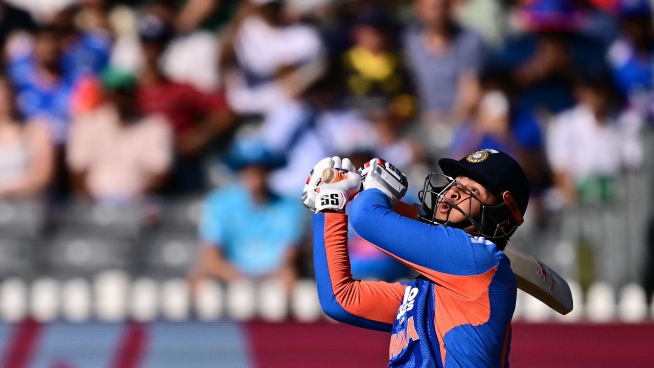 India vs England Live Score, 4th T20I: Vaibhav Sooryavanshi, Ishan Kishan, Abhishek Sharma Flop, India In Deep Trouble