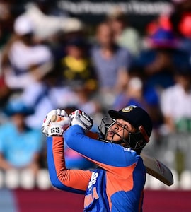 India vs England Live Score, 4th T20I: Vaibhav Sooryavanshi, Ishan Kishan, Abhishek Sharma Flop, India In Deep Trouble