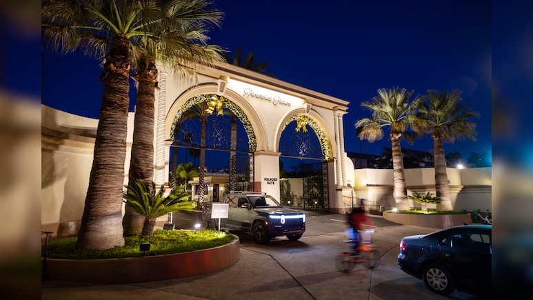 Paramount-Warner Deal At Risk Of Delays That Would Cost Billions