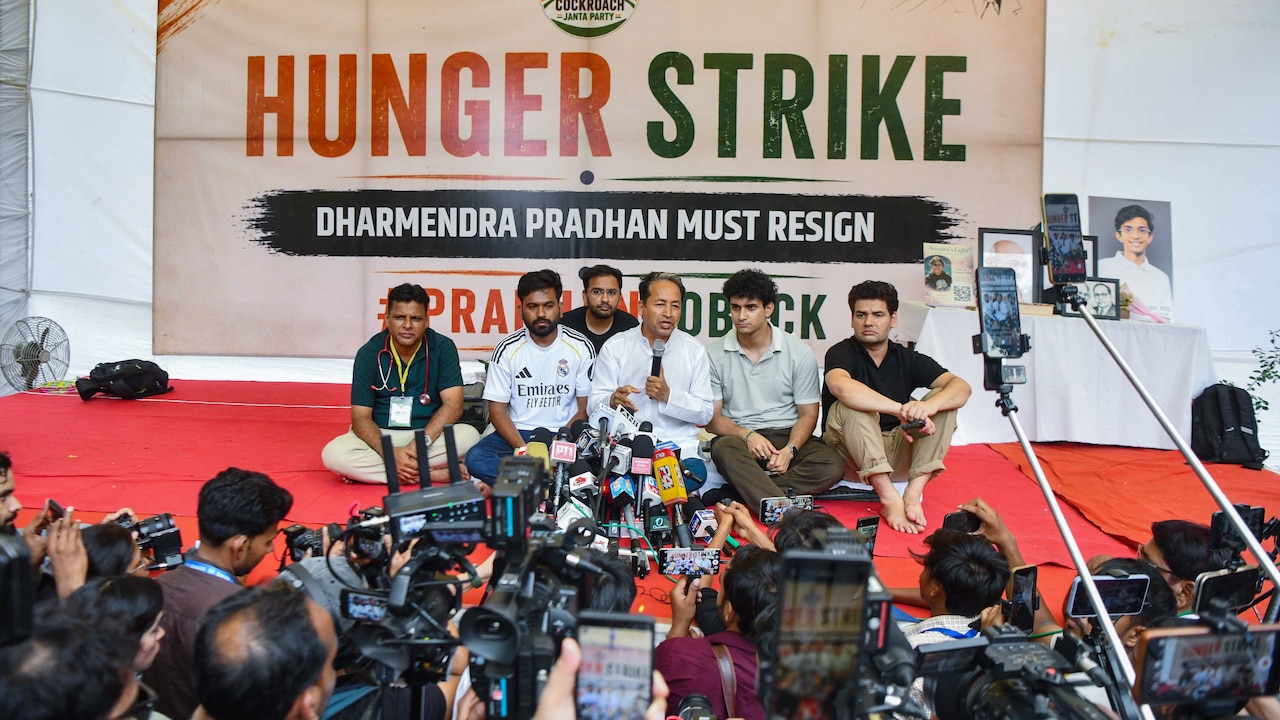 Sonam Wangchuk speaks to the media on the 2nd day of his hunger strike during a protest by Cockroach Janata Party (CJP), at Jantar Mantar, in New Delhi on Monday. Cockroach Janata Party founder Abhijeet Dipke and others also present. (ANI Photo/Naveen Sharma) Sonam Wangchuk speaks to the media on the 2nd day of his hunger strike during a protest by Cockroach Janata Party (CJP), at Jantar Mantar, in New Delhi on Monday. Cockroach Janata Party founder Abhijeet Dipke and others also present. (ANI Photo/Naveen Sharma)