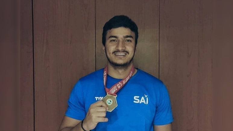मोर्टार ब्लास्ट झेला, स्कूल छूटा, दोनों टखने टूटे, लेकिन नहीं टूटा सपना, अब मेडल पर सागर की नजर