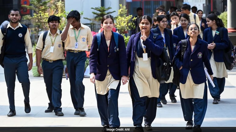School Assembly News Headlines (August 13): Top National, International, Sports News
