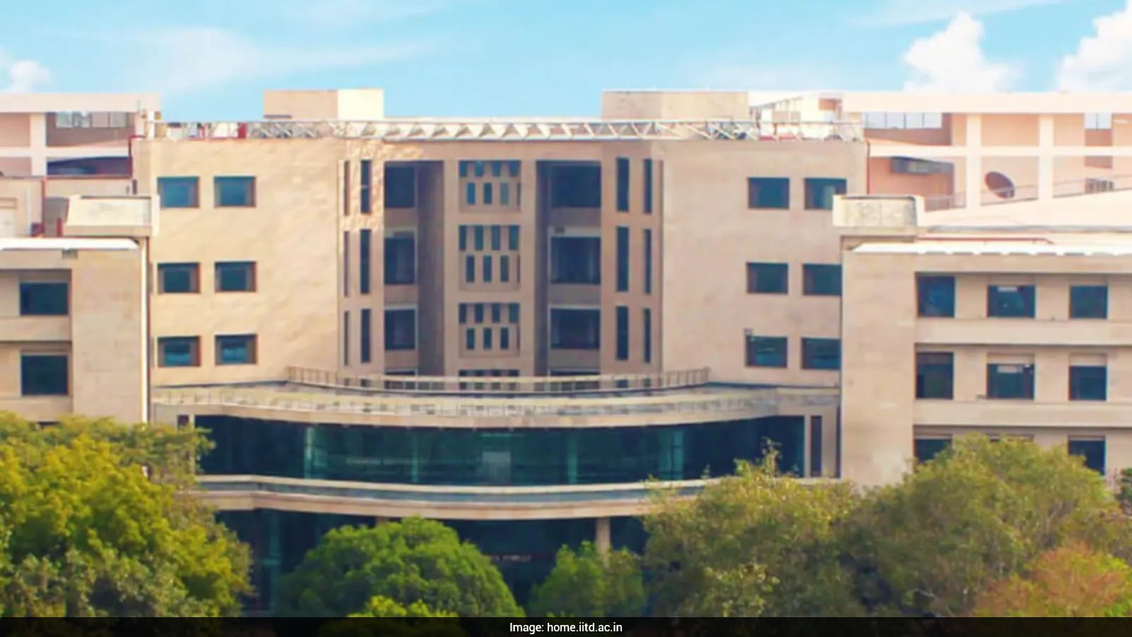 IITs and CBSE Launch Online AI and Technology Courses for Students and Professionals