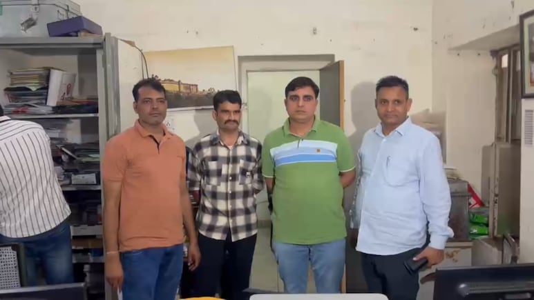 जयपुर ADM का PA 1 लाख की रिश्वत लेते ट्रैप, बिल पास कराने की एवज में लैपटॉप खरीदने के लिए मांग रहा था रकम