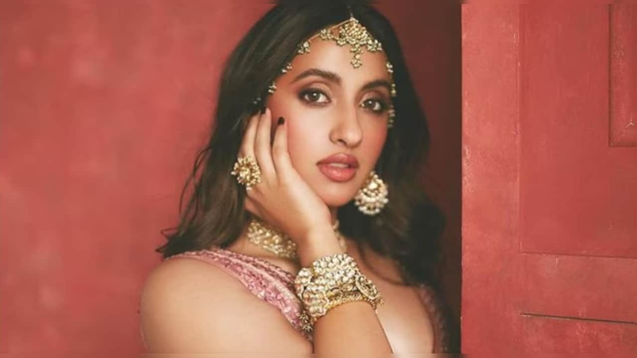 ग्राम चिकित्सालय सीजन 2 में डॉक्टर गार्गी के किरदार में सुर्खियां बटोर रही हैं आकांक्षा रंजन, शूट पर कुत्ते ने काटा, एक्ट्रेस का शॉकिंग खुलासा