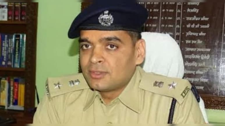 100 द&zwj;िन जेल, 3 साल सस्&zwj;पेंड रहने वाले IPS फिर चर्चा में आए, साला कोर्ट पहुंचा तो जज ने पक्ष में सुनाया फैसला