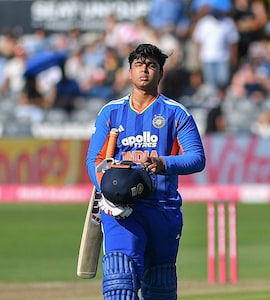 Indias Likely Playing XI vs Zimbabwe 1st T20I: Shreyas Iyer Faces Big Vaibhav Sooryavanshi Call