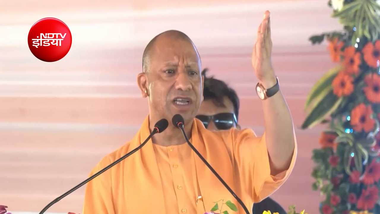 बम बनाने वालों को शिवभक्तों की 'बम-बम' से होती थी दिक्कत; गाजियाबाद में कांग्रेस-सपा पर बरसे सीएम योगी