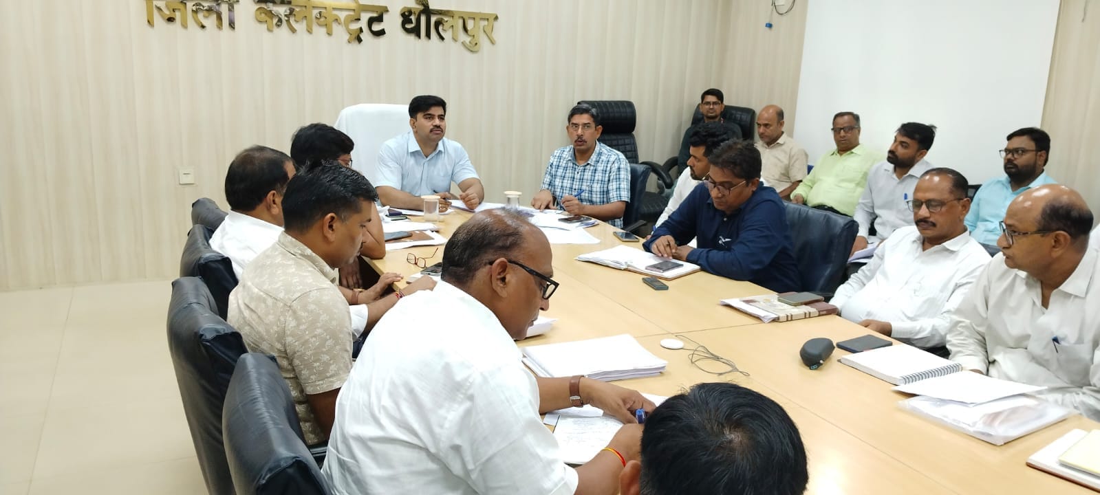 धौलपुर के कलेक्टर श्रीनिधि बीटी धौलपुर के कलेक्टर श्रीनिधि बीटी