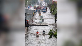 Mumbai Rain News Live Updates: IMD Issues Red Alert, High Tide Likely By Afternoon