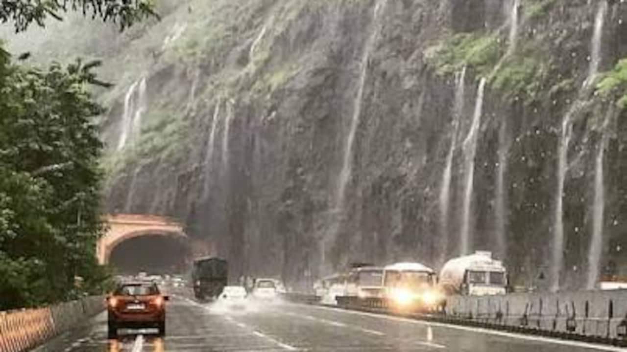 Waterlogging Near Lonavala Brings Mumbai-Pune Expressway Traffic To A Standstill