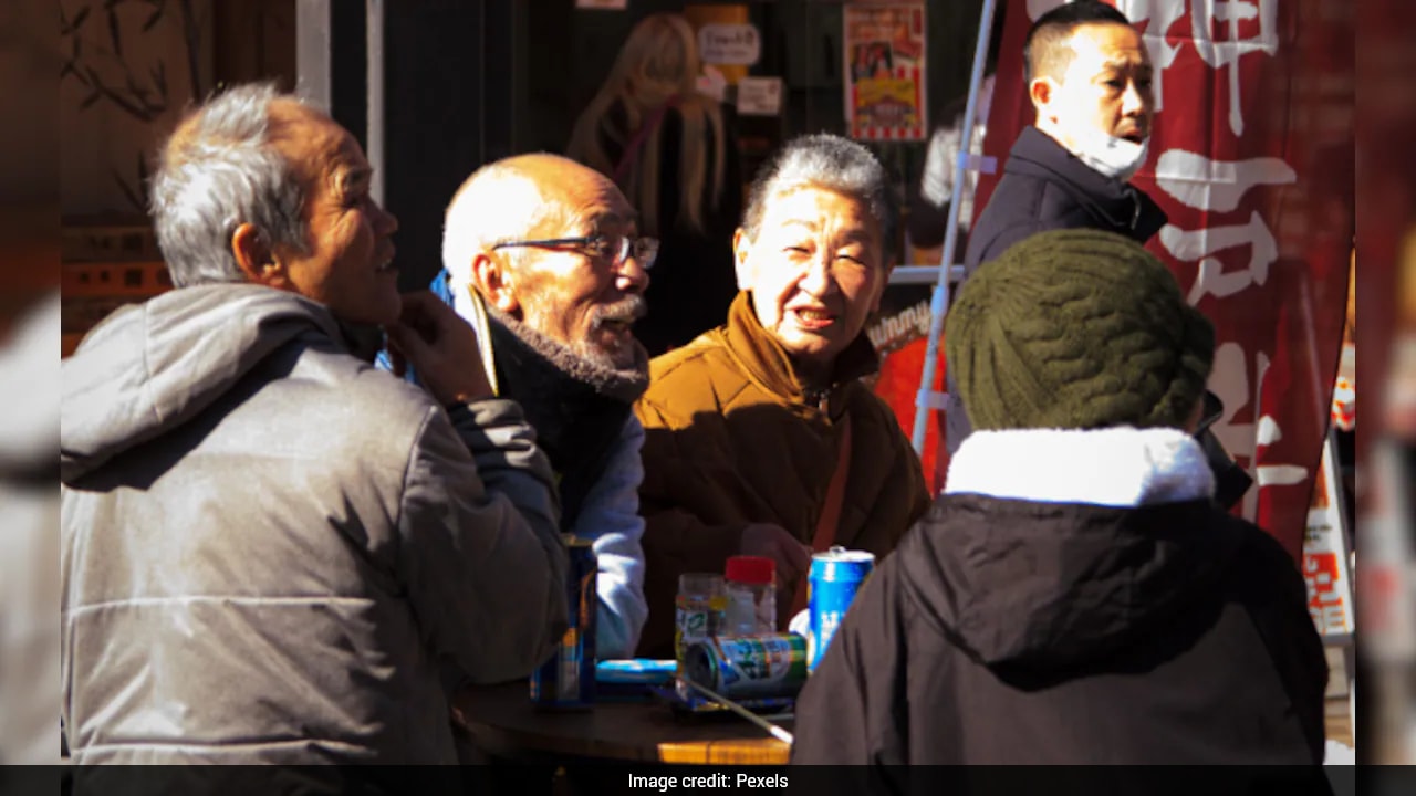 Japan's Population Falls Below 120 Million for First Time In 42 Years