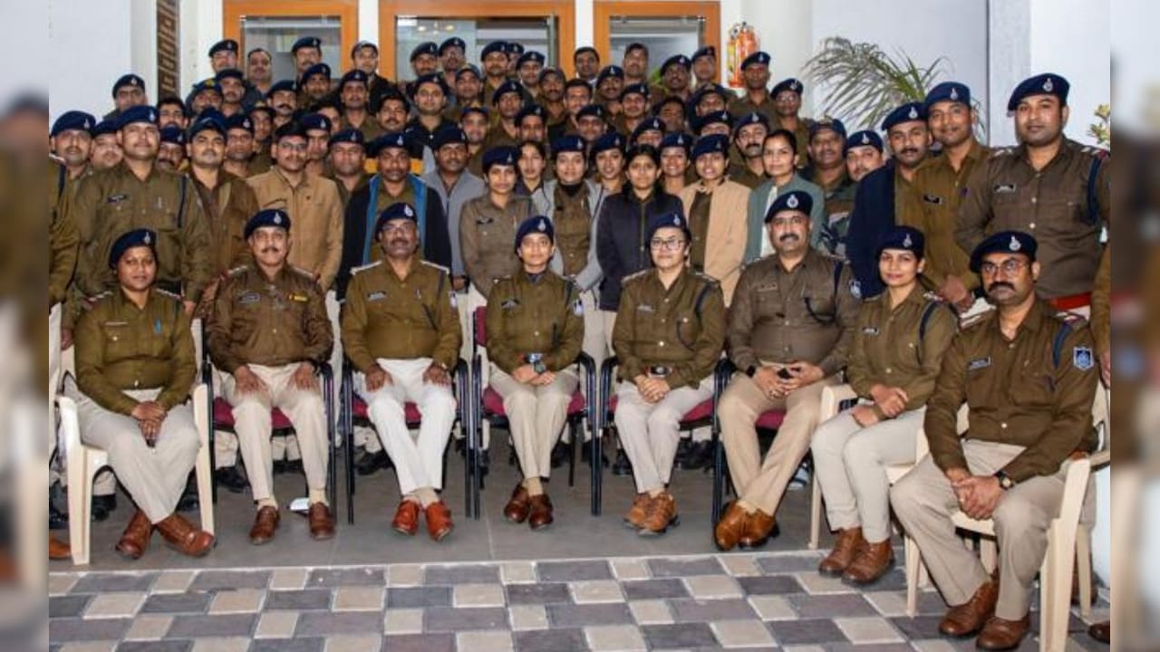 एमपी पुलिस में 25 हजार पदोन्नति, सीएम यादव ने तारीफ करते हुए कहा- देश में सर्वश्रेष्ठ बने मध्य प्रदेश पुलिस