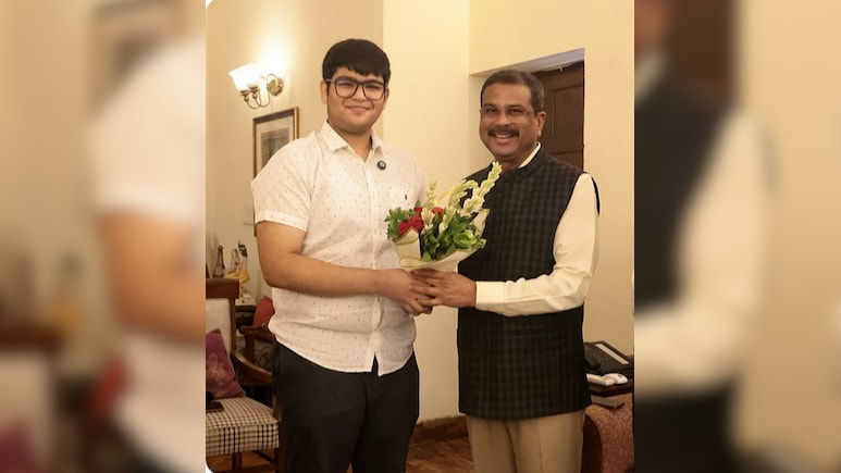 NEET UG AIR 2 Chose Books Over CJP's Jantar Mantar Protest, Explains Why He Decided To Stay Away
