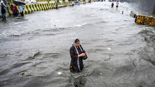 नोएडा, गाजियाबाद में आज भारी बारिश के आसार, दिल्ली में बरसेंगे बदरा, जानें UP-बिहार से राजस्थान तक आज का मौसम