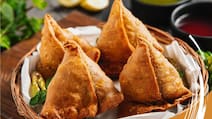 Bhindi To Chicken Leg: 6 Viral Samosa Variations To Try At Home