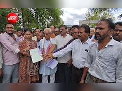 20 हजार में लगाई फसल, 400 रुपये भरा प्रीमियम, ₹70 मिला बीमा; किसानों ने किया जोरदार प्रदर्शन